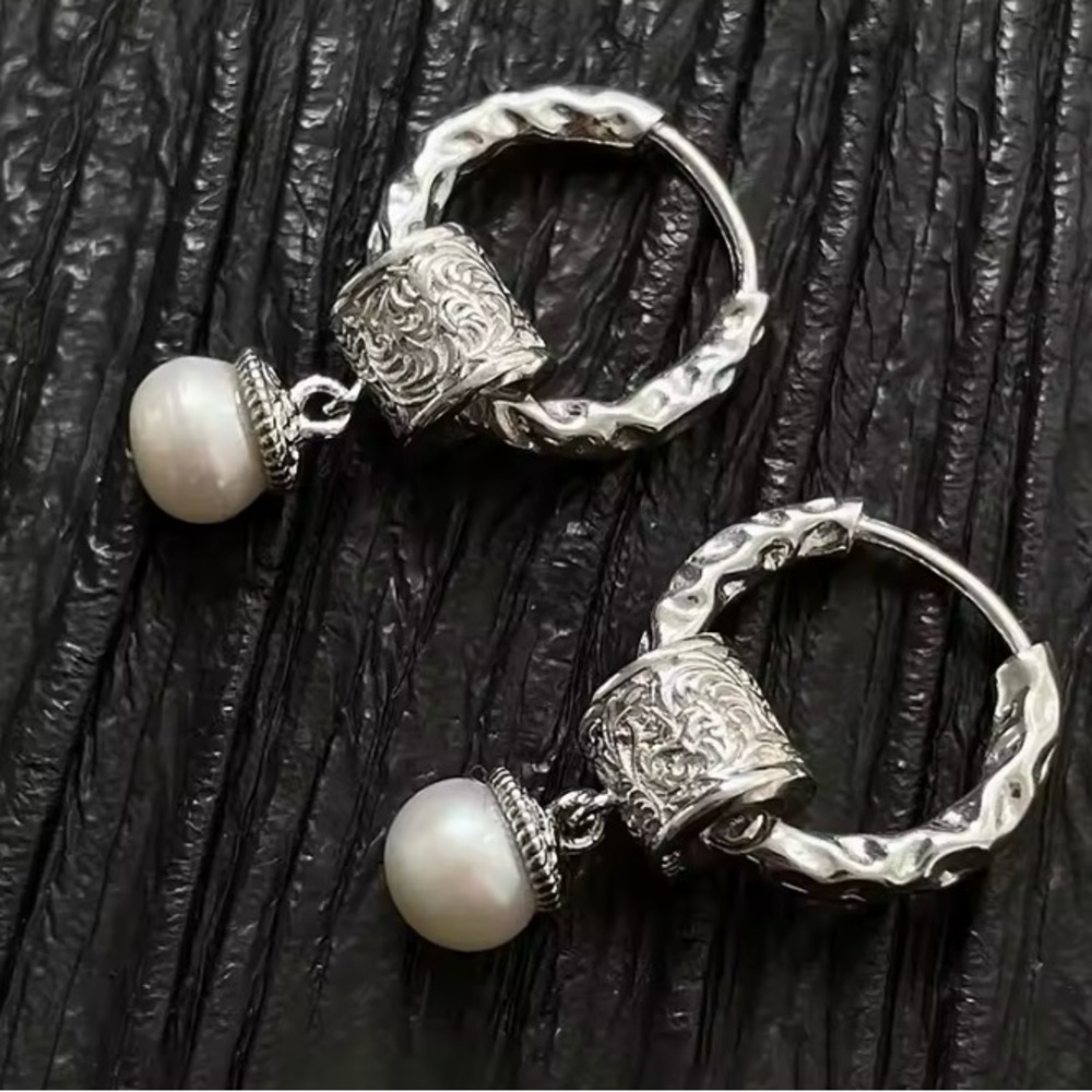 New Sterling Silver Pearl Hoop Earrings​